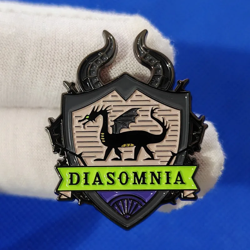 3Pcs/Set Game Twisted Wonderland Enamel Brooch Funny Metal Badge Lapel Coat Backpack Hat Pin Cosplay Jewelry Accessories Gift image 4