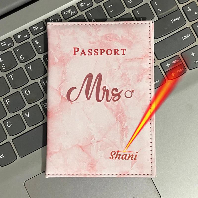 Mr / Mrs Passport Holder Laser Engraving Name Travel Wallet Marble Patten Case for Passports Passport Cover with Personal Names