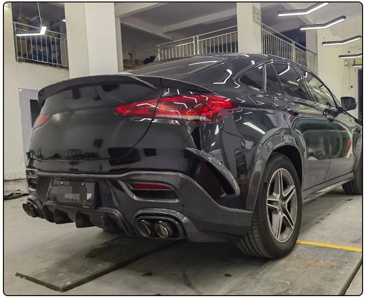 กันชนหลังคาร์บอนไฟเบอร์สำหรับรถยนต์ Mercedes Benz GLE63 GLE350 Coupe รุ่นปี 2020+ ขายดี แต่งสไตล์ LD พร้อมลิ้นกันชนหลัง