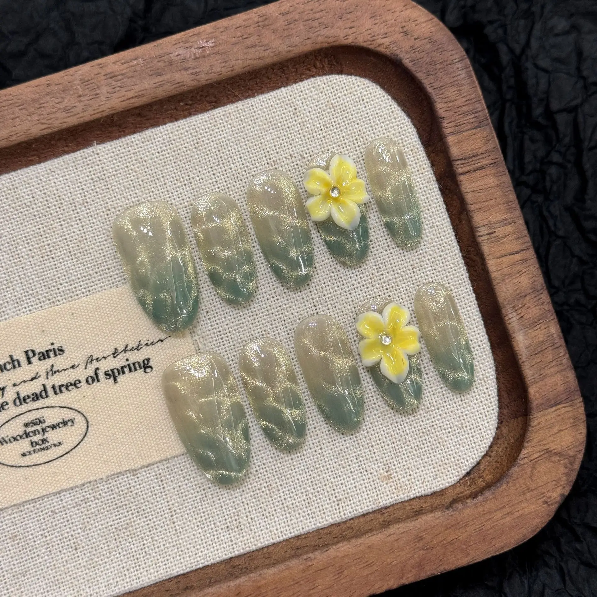 

10pcs Handmade Press-On Nails - Mint Green Sea Wave Design with 3D Floral Design, Oval Short Glossy Fake Nails for Women/Girls