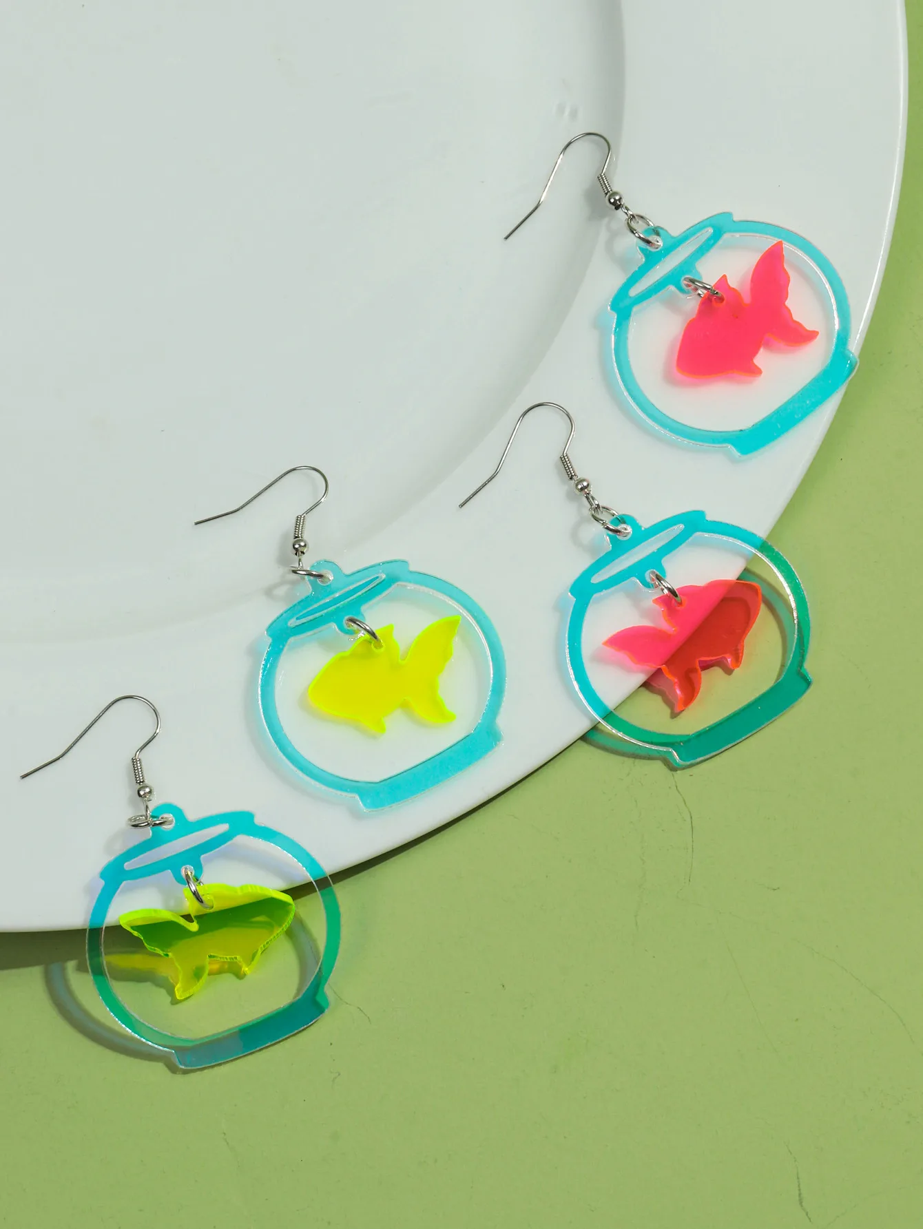 Cute Acrylic Iridescent Fish Tank Drop Earrings Lovely Cartoon Marine Animals Pendant Earring Women Jewelry Gifts
