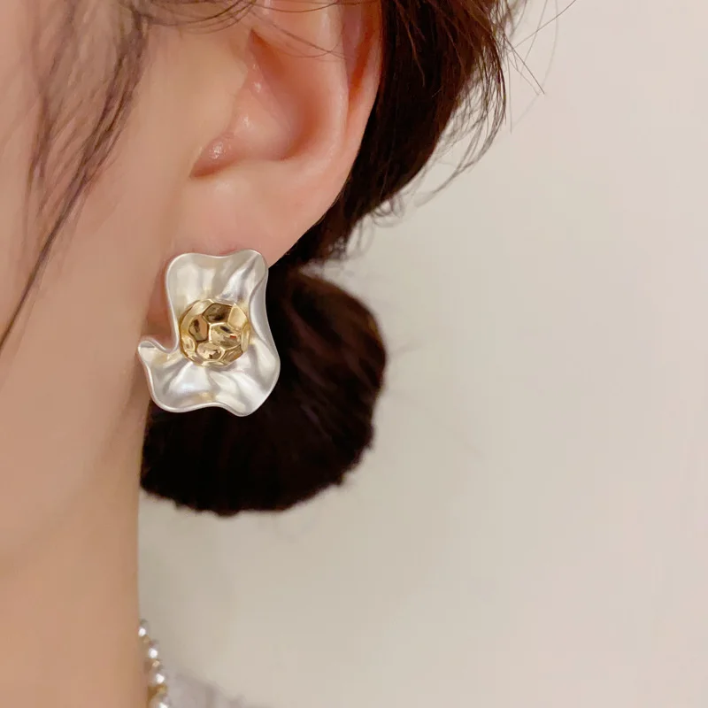 Korean Irregular Metal Flower Stud Earring for Women Fashion Street Punk Earring Party Jewelry Simple Valentine\'s Day Gift