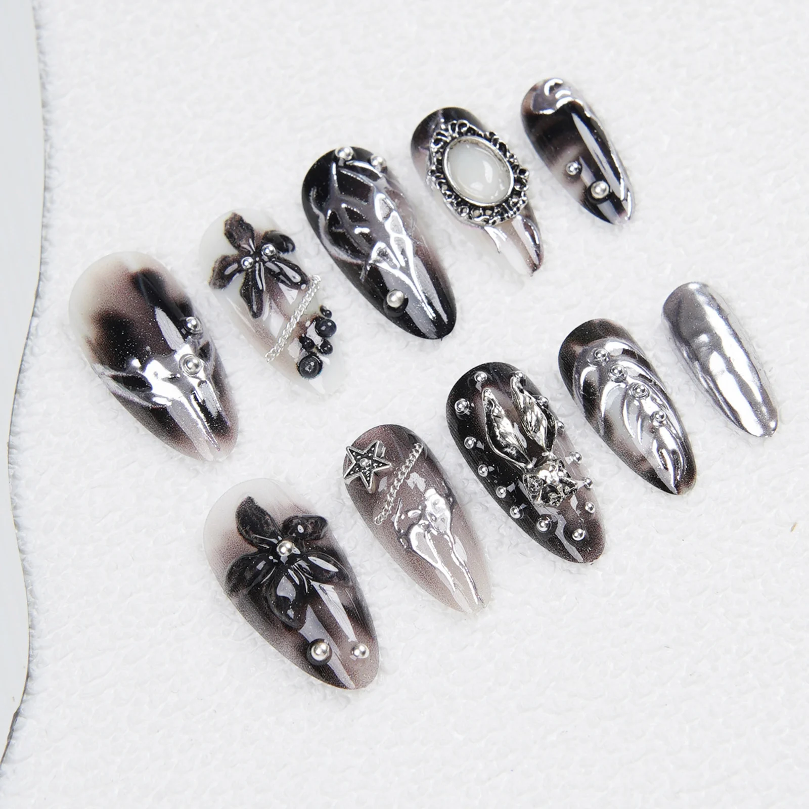 Gothic Punk Style False Nails Press On Nails Halloween Party 3D Flowers Black Silver Resin Retro Fake Nail Art Wearable 24pcs