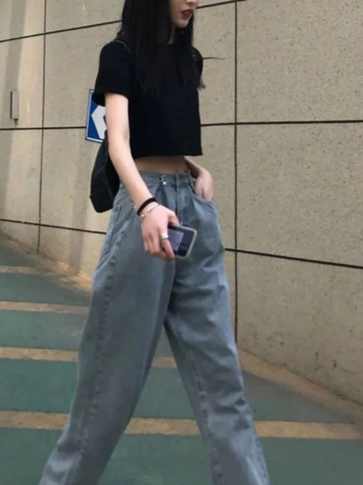 تي شيرت حريمي مقصوص متين ومثير وبسيط عرض ساخن نحيف غير رسمي موضة Preppy Chic ملابس علوية أساسية على الطراز الكوري ملابس الشارع الشهير