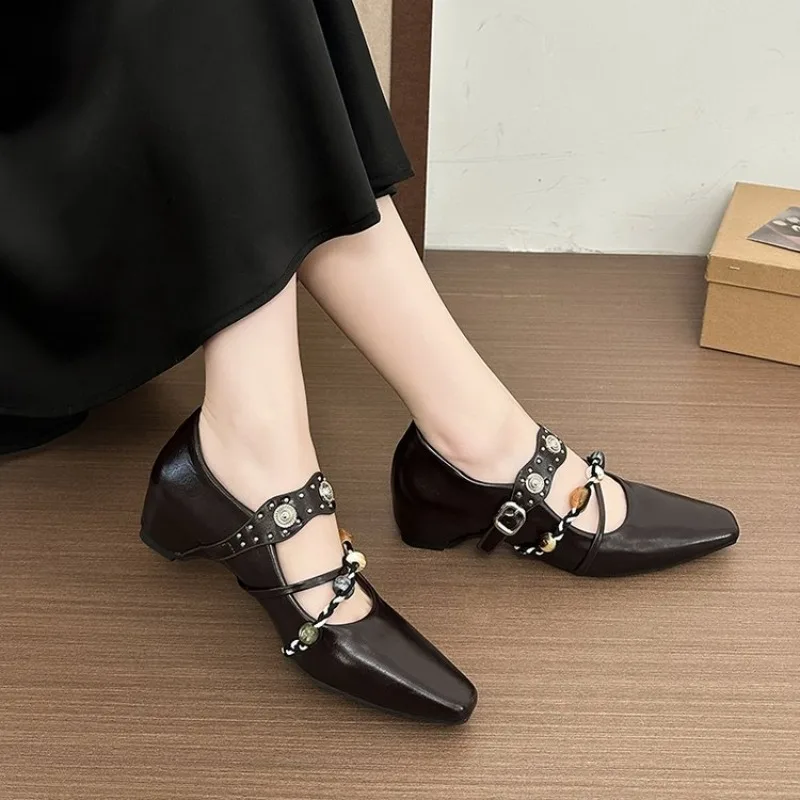 New Retro Mary Jane Shoes for Women Square Toe Chunky Heel Pumps with Rhinestone & Chain Decor Fashion Office & Party Footwear