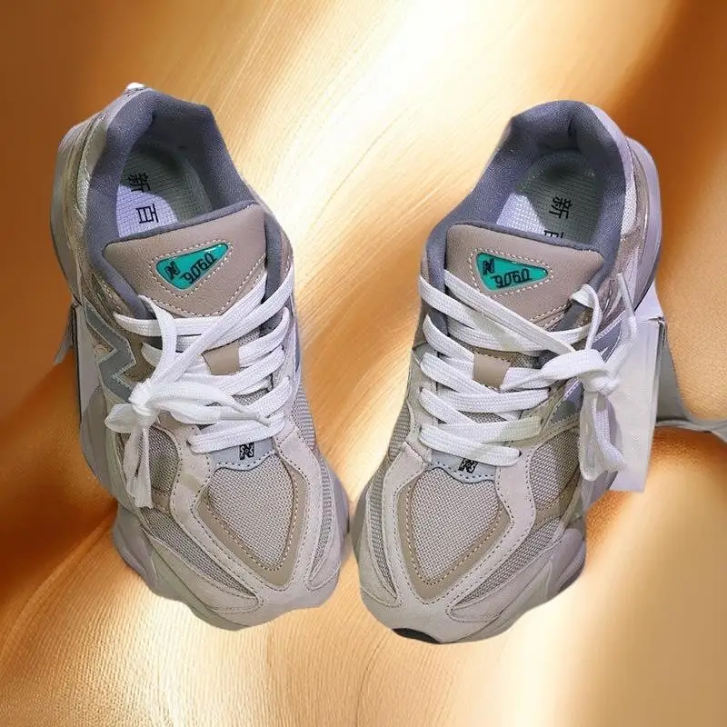 sapatos plataformaRetro patchwork tênis grossos, mistura de materiais, estilo único