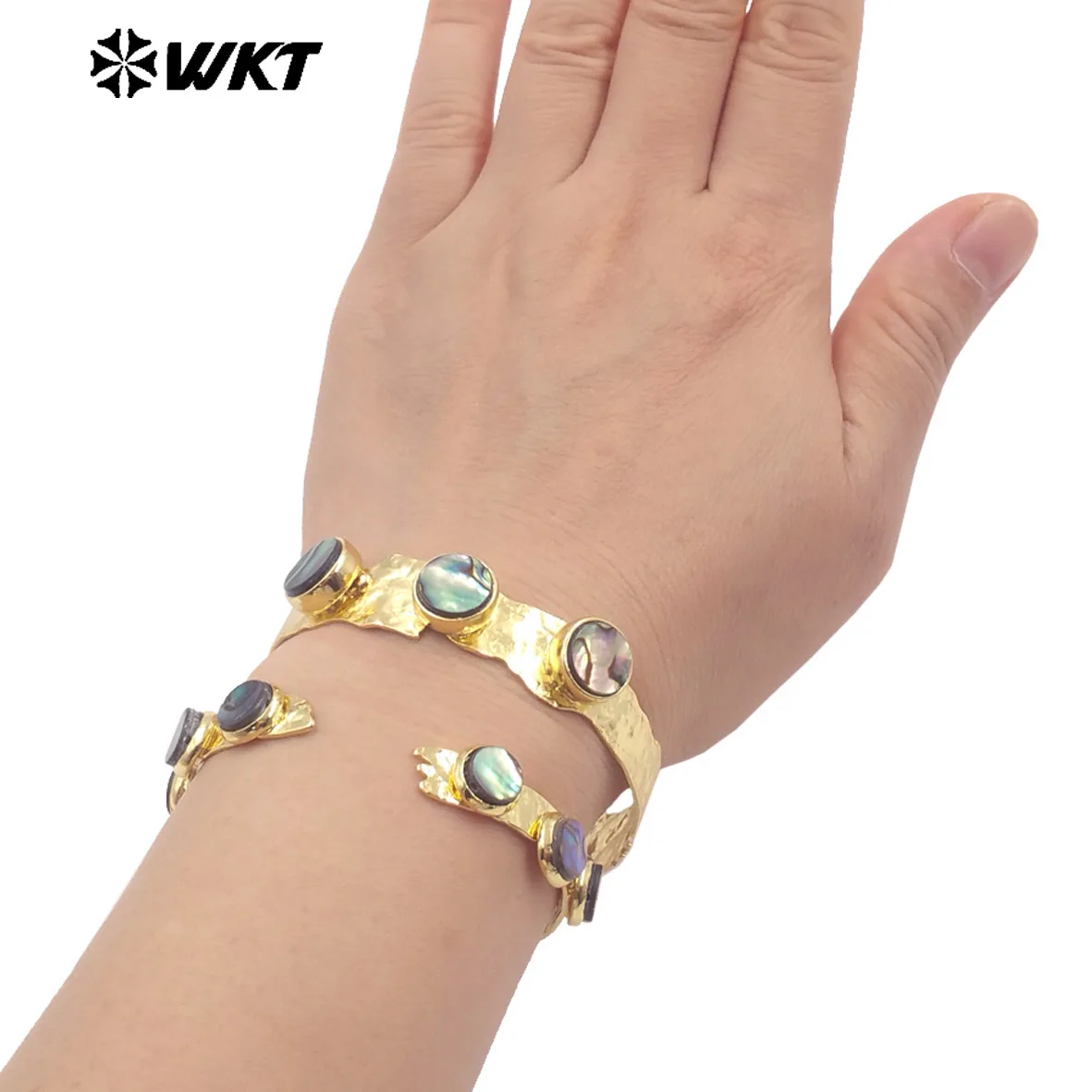 

WT-B680 New Coming Beautiful Round Shape Abalone Shell Bangle With 18k Real Gold Plated For Women Jewlery Decoration