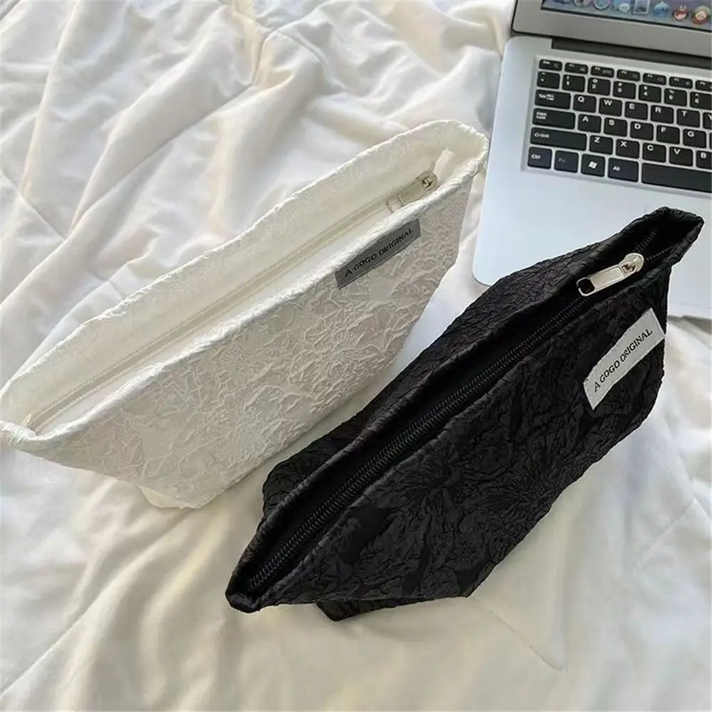 High Appearance Large Capacity Makeup Bag Flower Design Simple Cosmetic Bag Advanced Storage Pouch for Women