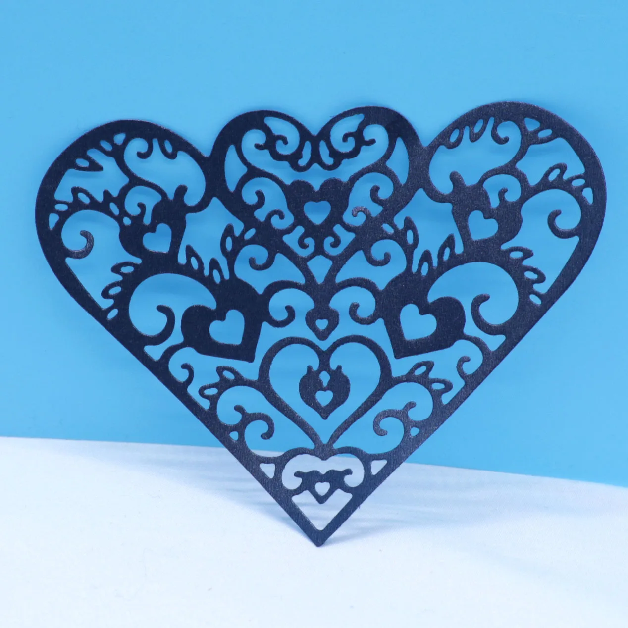 

Heart Metal Cutting Dies Scrapbooking DIY Mold Photo Album Card Making Decorative Crafts Die Cutter Stencil Paper Punching Knife