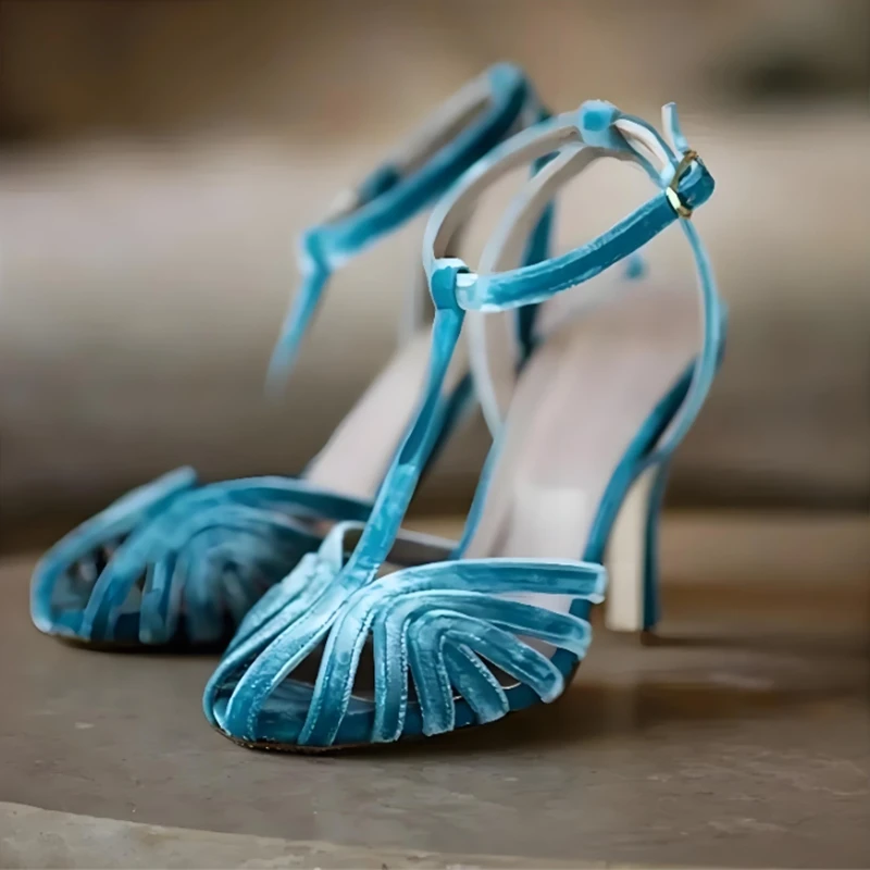 

Туфли-босоножки на высоком каблуке из бирюзового бархата с ремешком-крючком, ажурные, с узким ремешком, на тонком каблуке, женские, для банкета