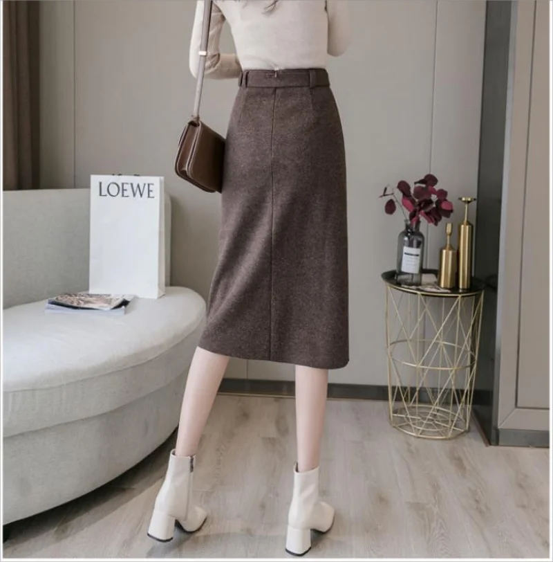 Korean short skirt 2023 autumn and winter high waist MIDI skirt a word package hip thickened one-step skirt