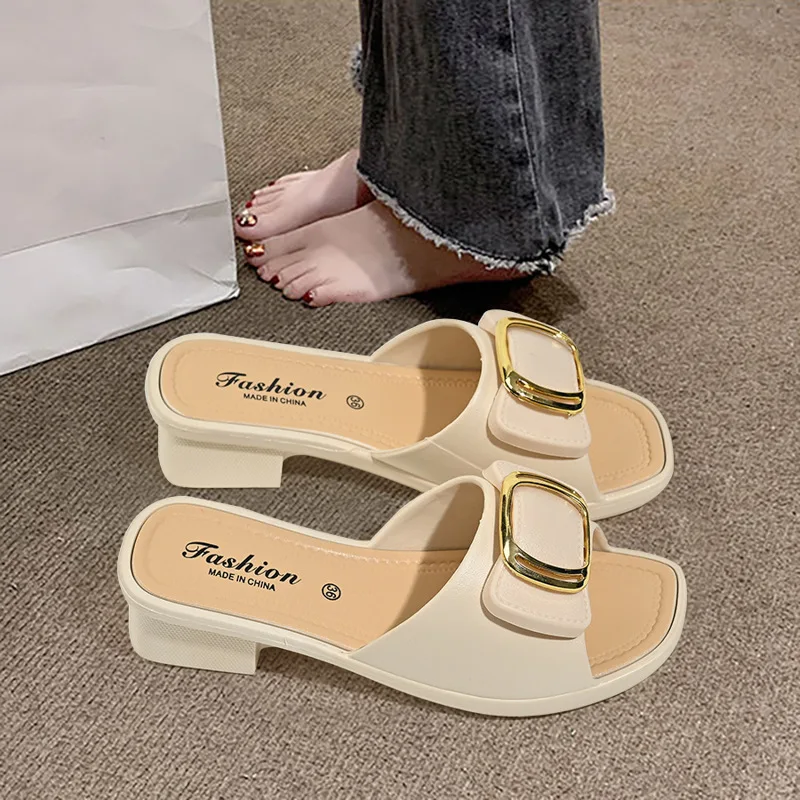 

2025 New Versatile Fashionable Summer Women Slippers Anti-slip Strapless Korean Style Wearable Thick Bottom Soft Bottom Sandals