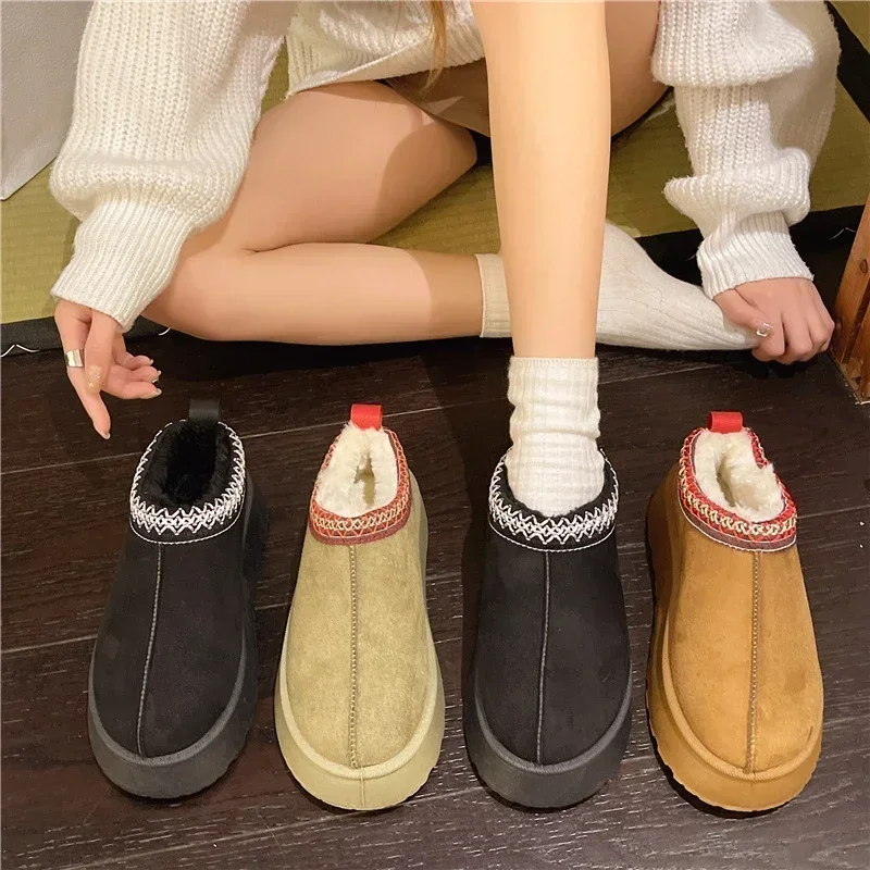 New Snow Boots Winter Women\'s Slippers Outer Wear Warm Plush Cotton Shoes Retro Brown Women\'s Snow Boots Platform Mules