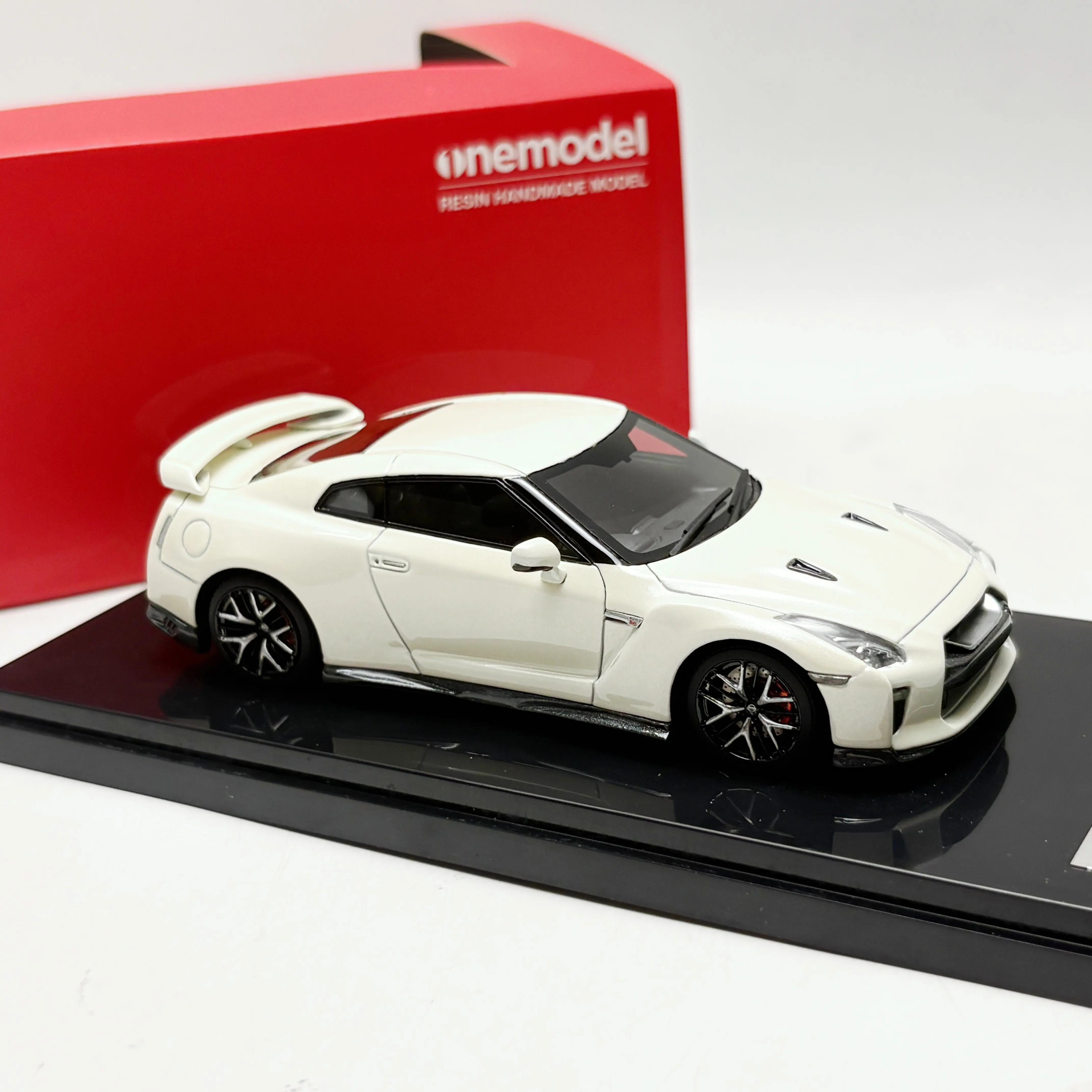 ONEMODEL 1/43 Scale GTR R35 Resin Car Model