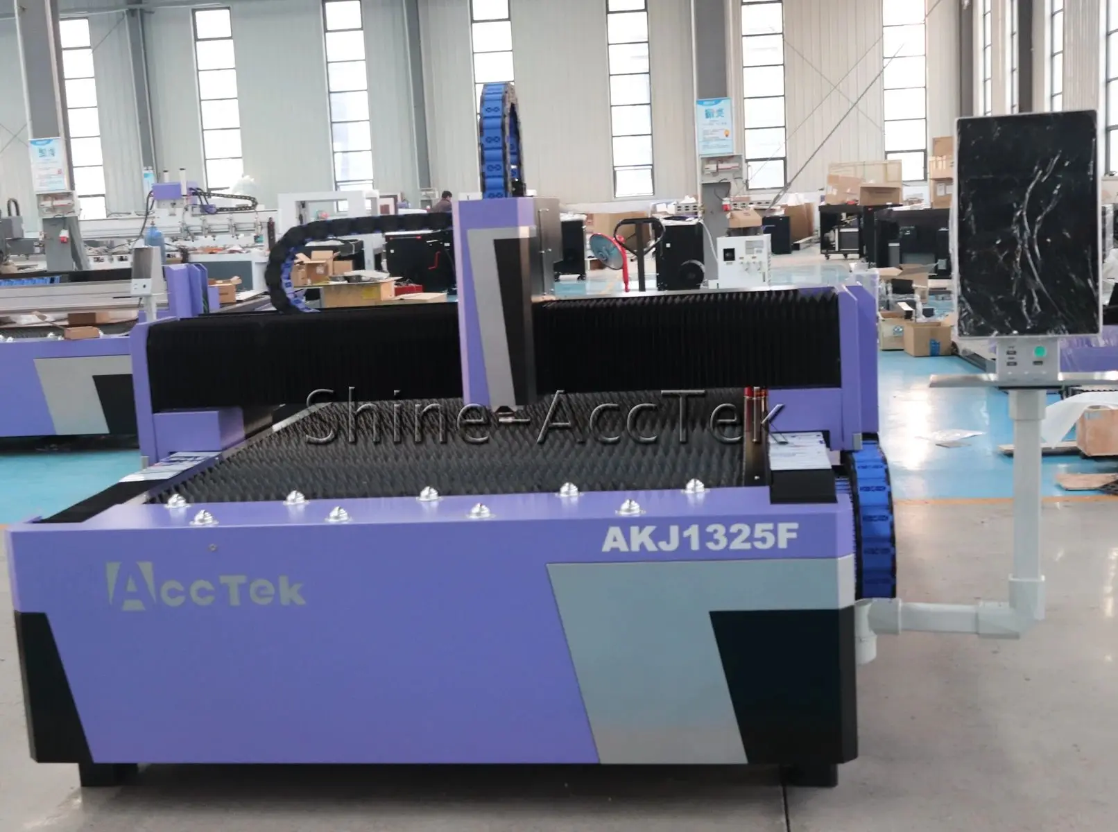 1325 2513 1300*2500mm 4*8Ft Fiber Laser Cutting Machine Metal Cutter for Stainless Steel Aluminum