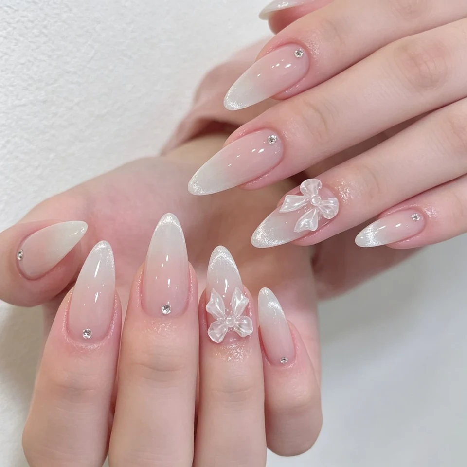 24 Uñas Postizas Francesas con Puntas de Diamante y Moño Tridimensional, Uñas Almendradas para Mujeres y Niñas 4