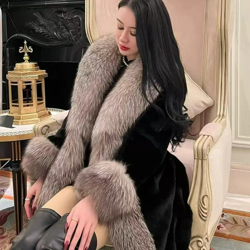 

2026 Winter American Style Retro New Black Belted Mink Outerwear Long Oversized Fox Fur Jacket with Lapel Fur Collar Is Stylish