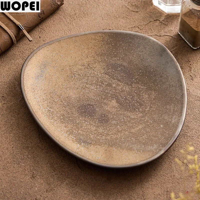 Rusty Glazed Ceramic Triangular Plate Creative Steak Plate Pasta Dessert Dish Sushi Dish Serving Plate Restaurant Tableware