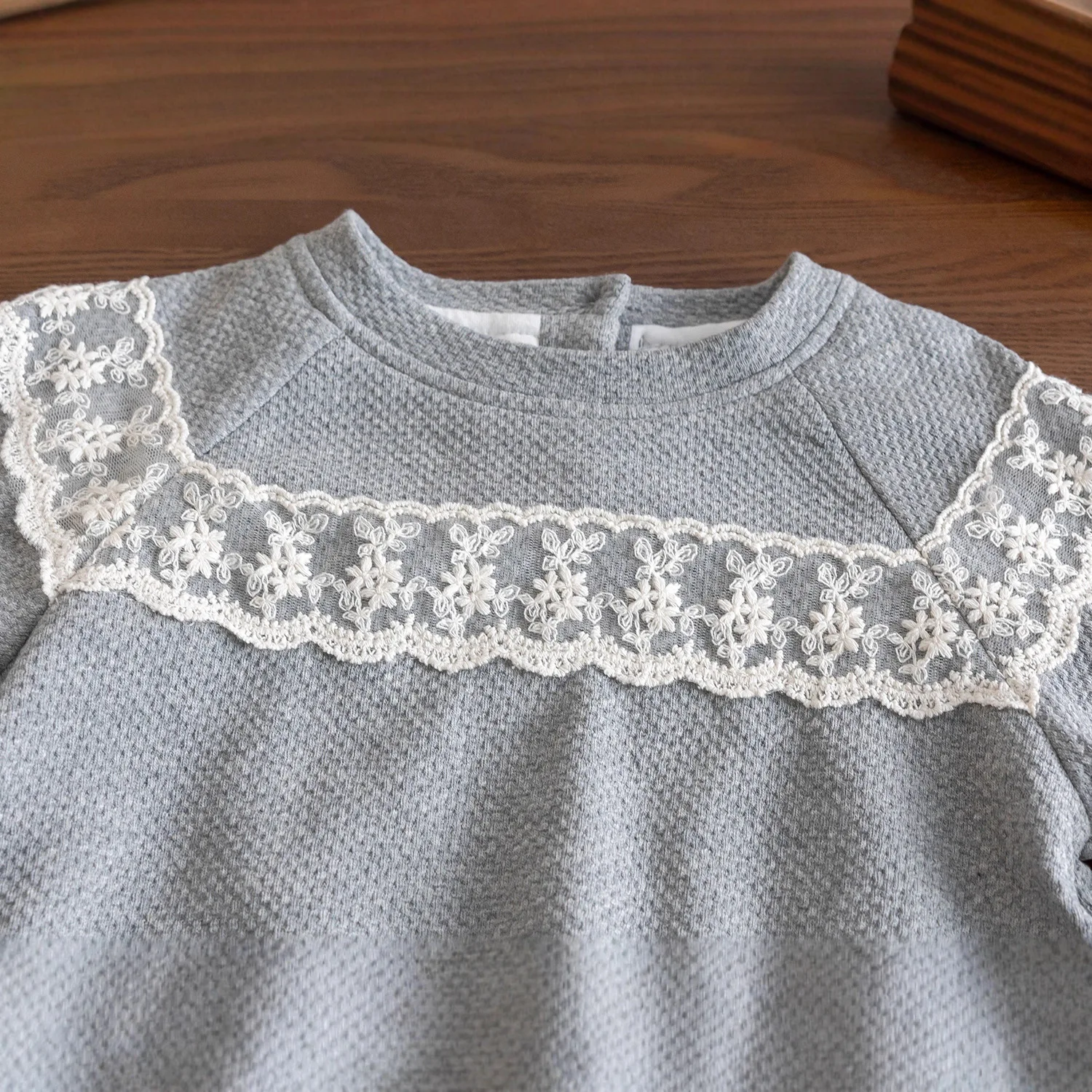 Mädchen-Sweatshirt-Set mit Spitzenbesatz, Frühling/Herbst, dehnbare Freizeit-Hose, Kinder, weich, bequem, zweiteiliges Set, Freizeitkleidung für Babys – Detail 3