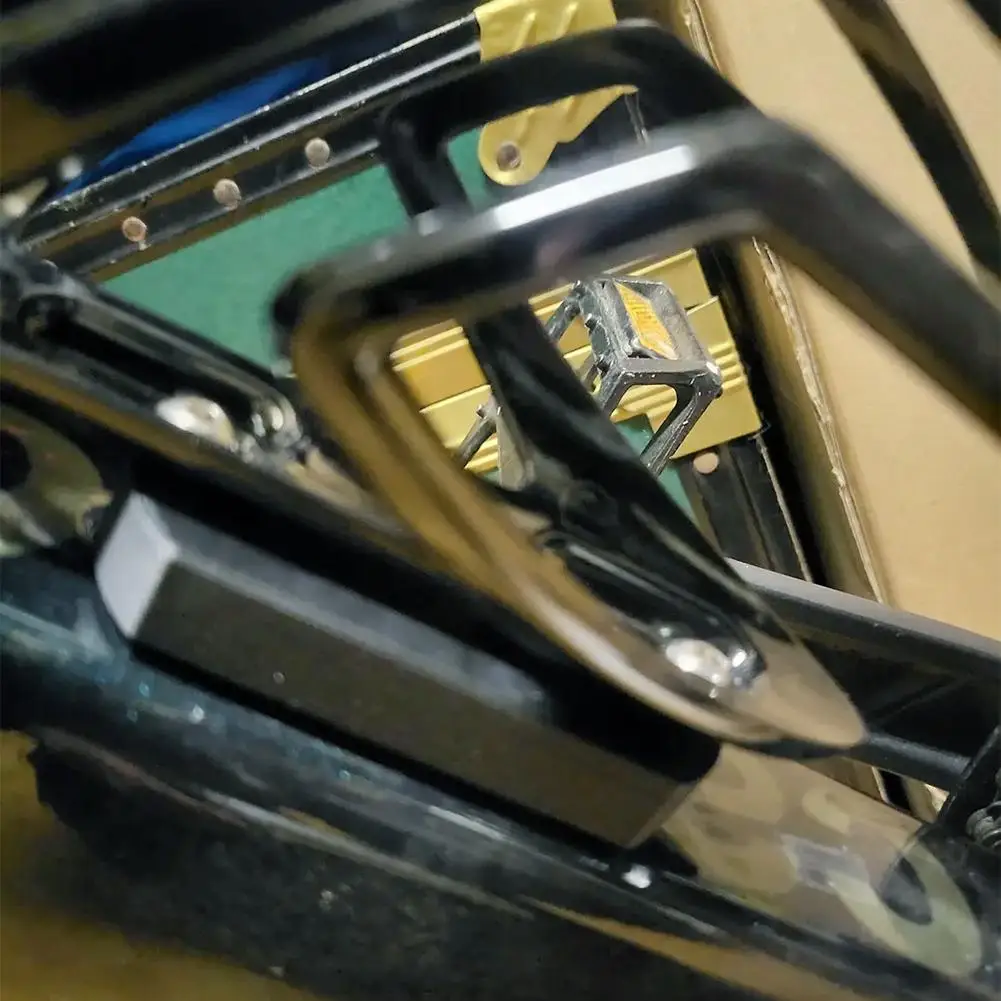 Silicone Case Anti-Drop Protective Case with Keychain Shockproof Case Cover Shell Washable for Samsung Galaxy SmartTag2 K8M5