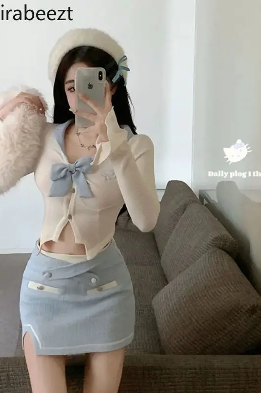 

Sexy Sweetheart Two-Piece Set for Women - Autumn Fashion Cute Flirtatious Crop Top & High-Waisted Skirt Sexy but Sweet Outfit
