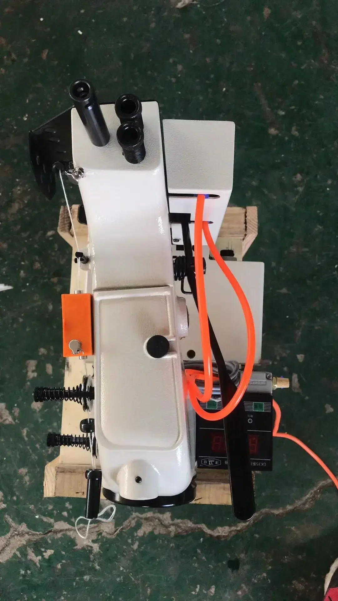 

Best Seller FirstHot Selling GK35-6A Bag Sealing Machine L Bag Closing Sewing Machine