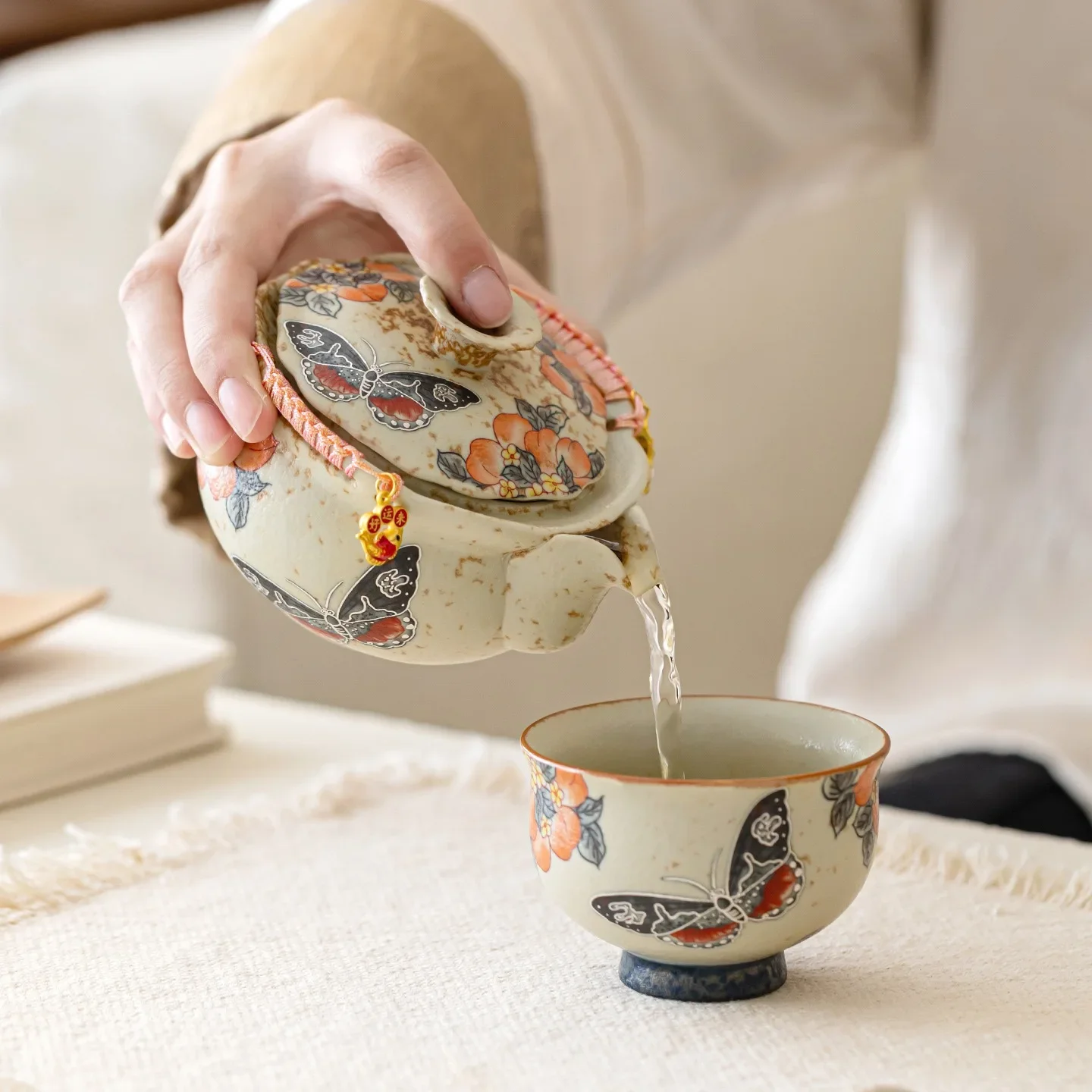 Caramel Glazed Peach Butterfly Dance Bottle Hand Holding Pot Ceramic Anti-scalding KungFu TeaSet Chinese Brewing Teapot Souvenir
