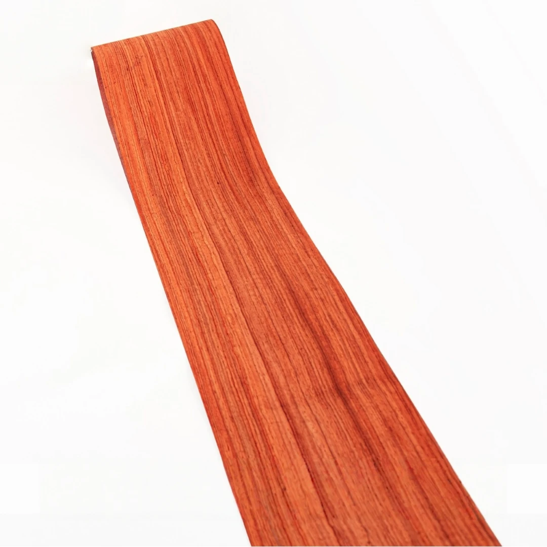folheado-de-madeira-vermelha-de-grao-reto-padauk-africano-natural-para-interiores-de-carros-decoracao-de-moveis-palis-africano