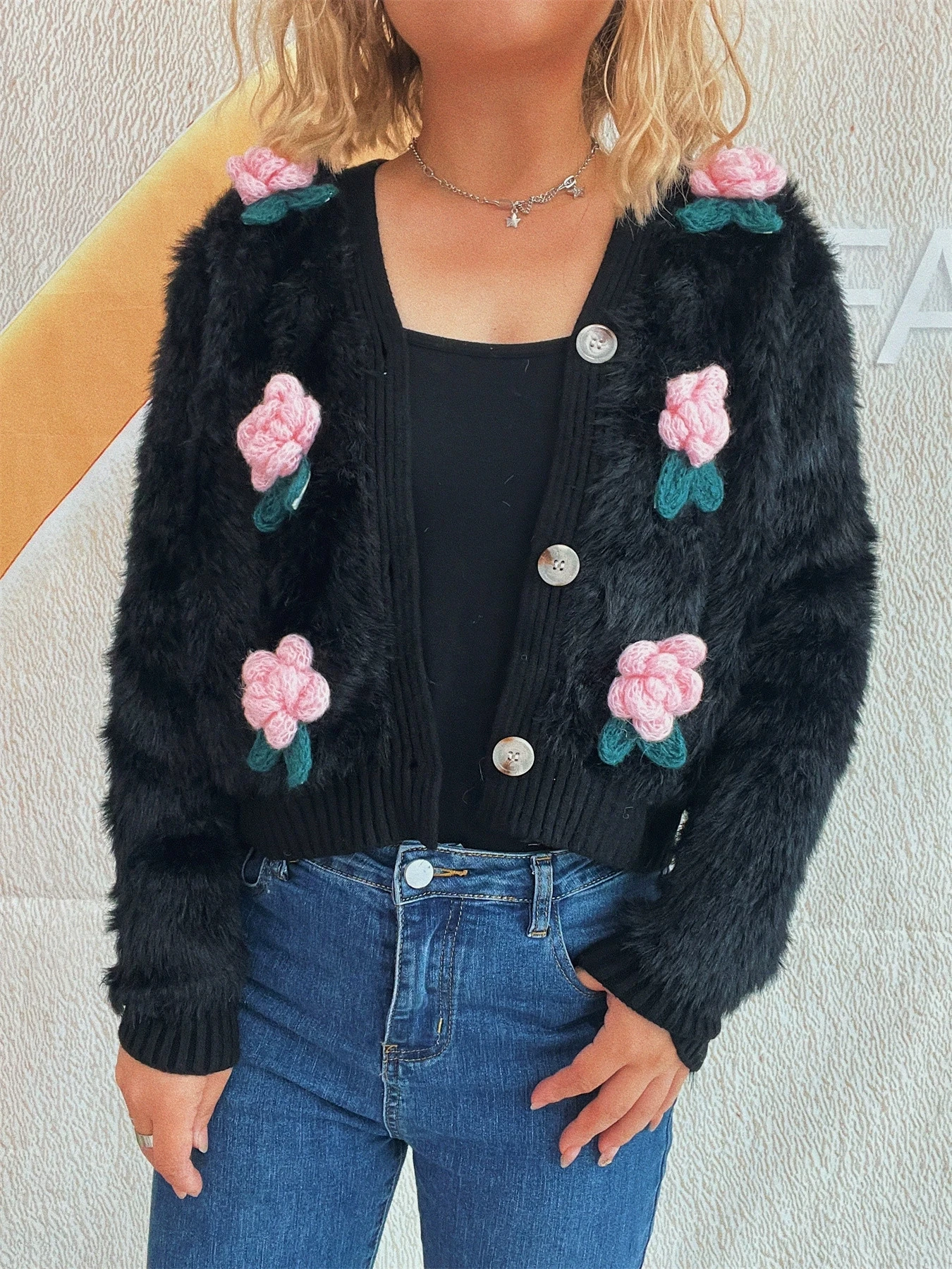 

New splicing three-dimensional flower knitted sweater, fashionable and elegant, short and sweet women's cardigan Coat top