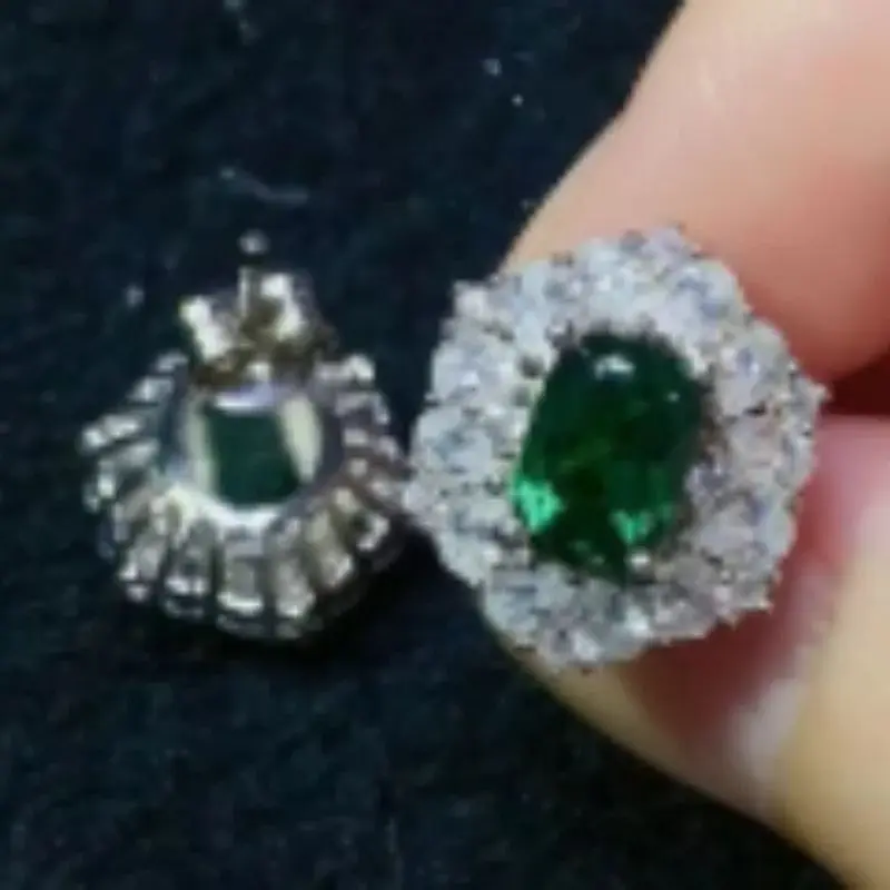 Fashionable Green Geometric Zircon Earrings for Women Shiny Personalized Jewelry for Attending Banquets Wholesale Available