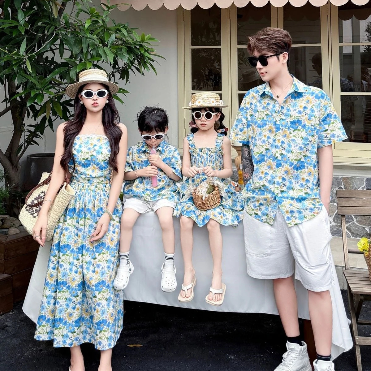 

2026 Summer Mommy and Me Floral Print Vacation Hawaiian Family Matching Outfit Casual Beach Dress & Shirt Set for Mom Dad Kids