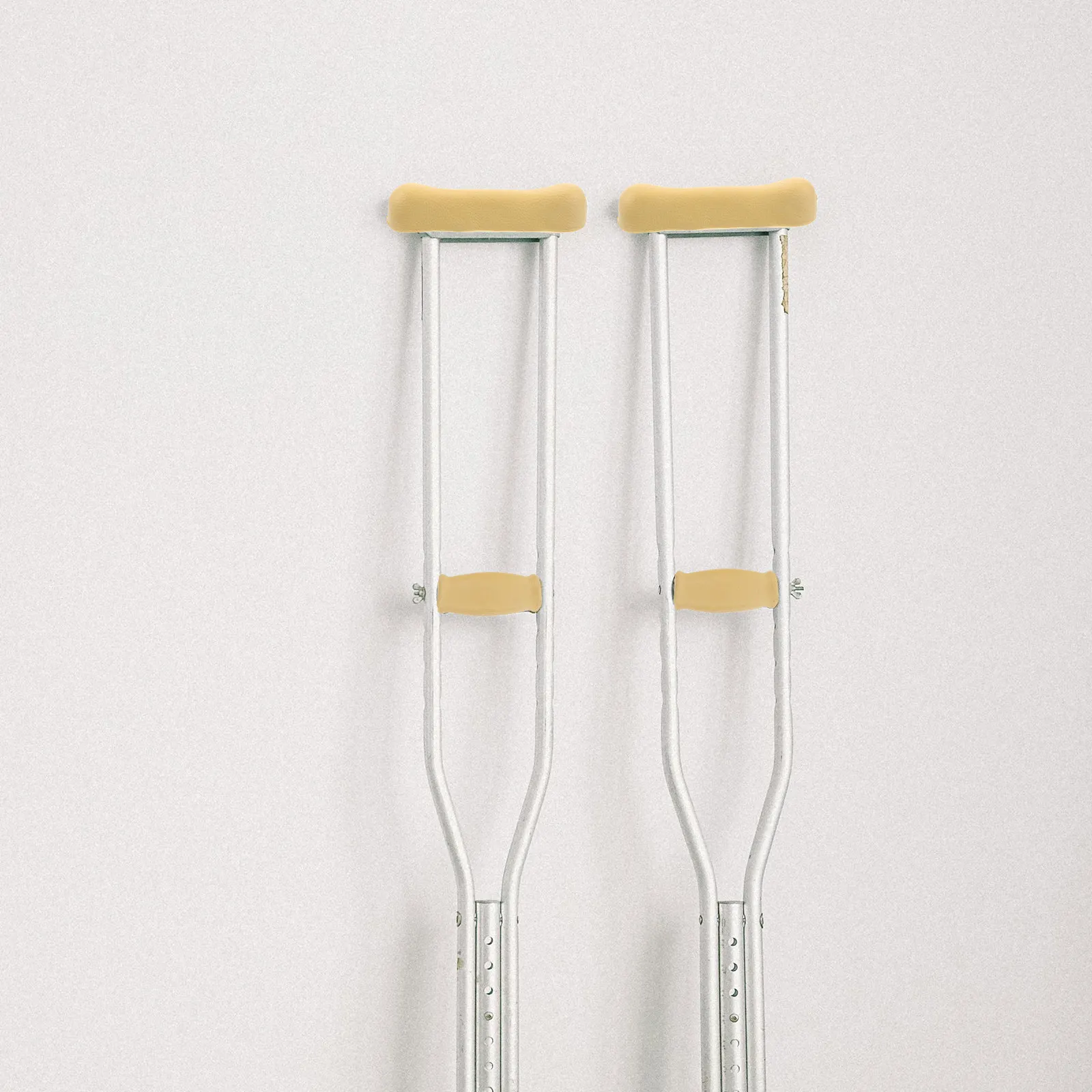 

6Pcs Replacement Crutch Tips Rubber Non Slip Cane Feet for Single Double Underarm Crutches Elderly Walking Support Outdoor