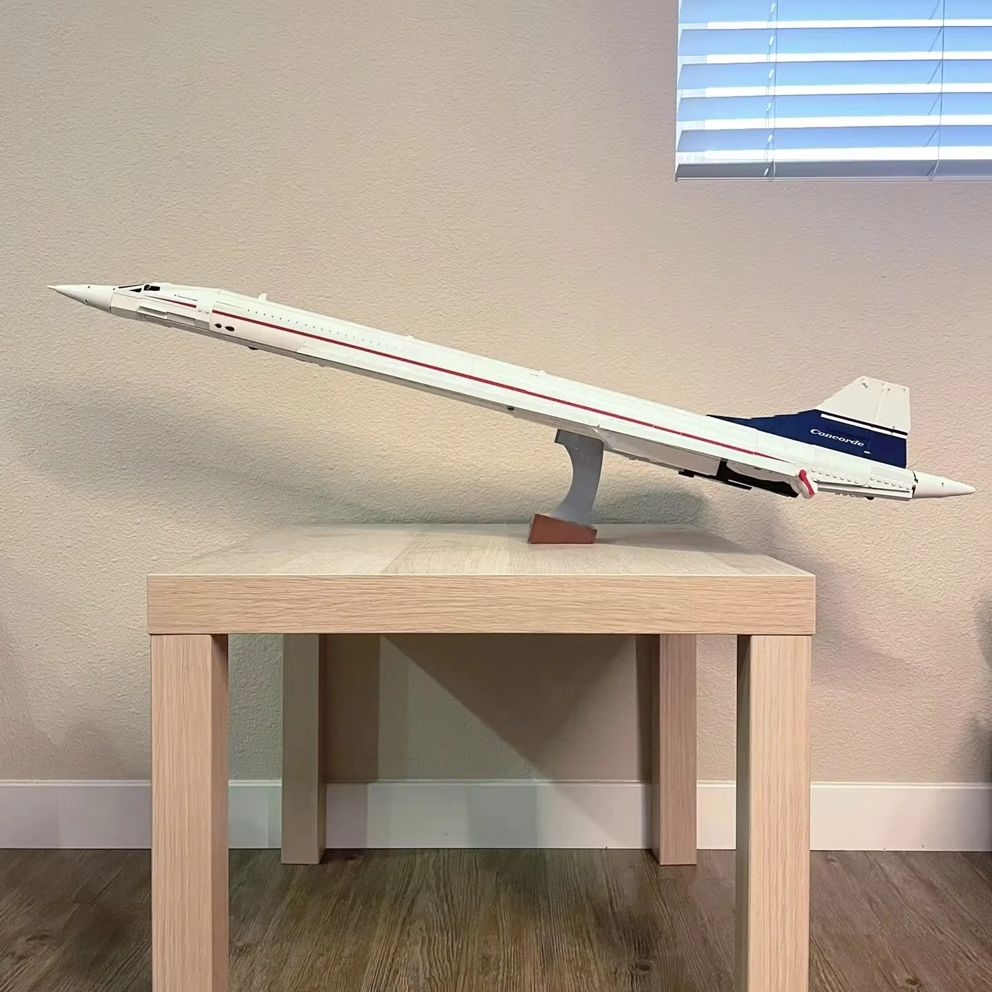 

2083 шт., строительный комплект Airbus Concorde, сверхзвуковой челнок авиалайнера 10318, креативная модель для детей, мальчиков, подарки на день рождения, Рождество