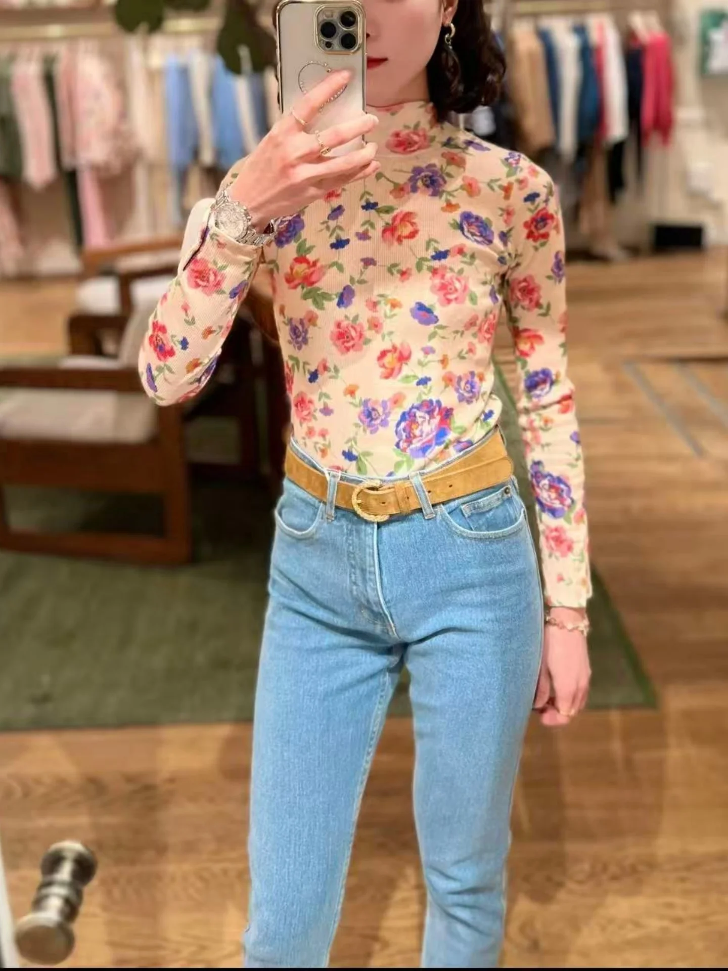 

Зимняя женская трикотажная футболка с цветочным принтом, приталенная, с высоким воротником и длинным рукавом, повседневный модный дизайн