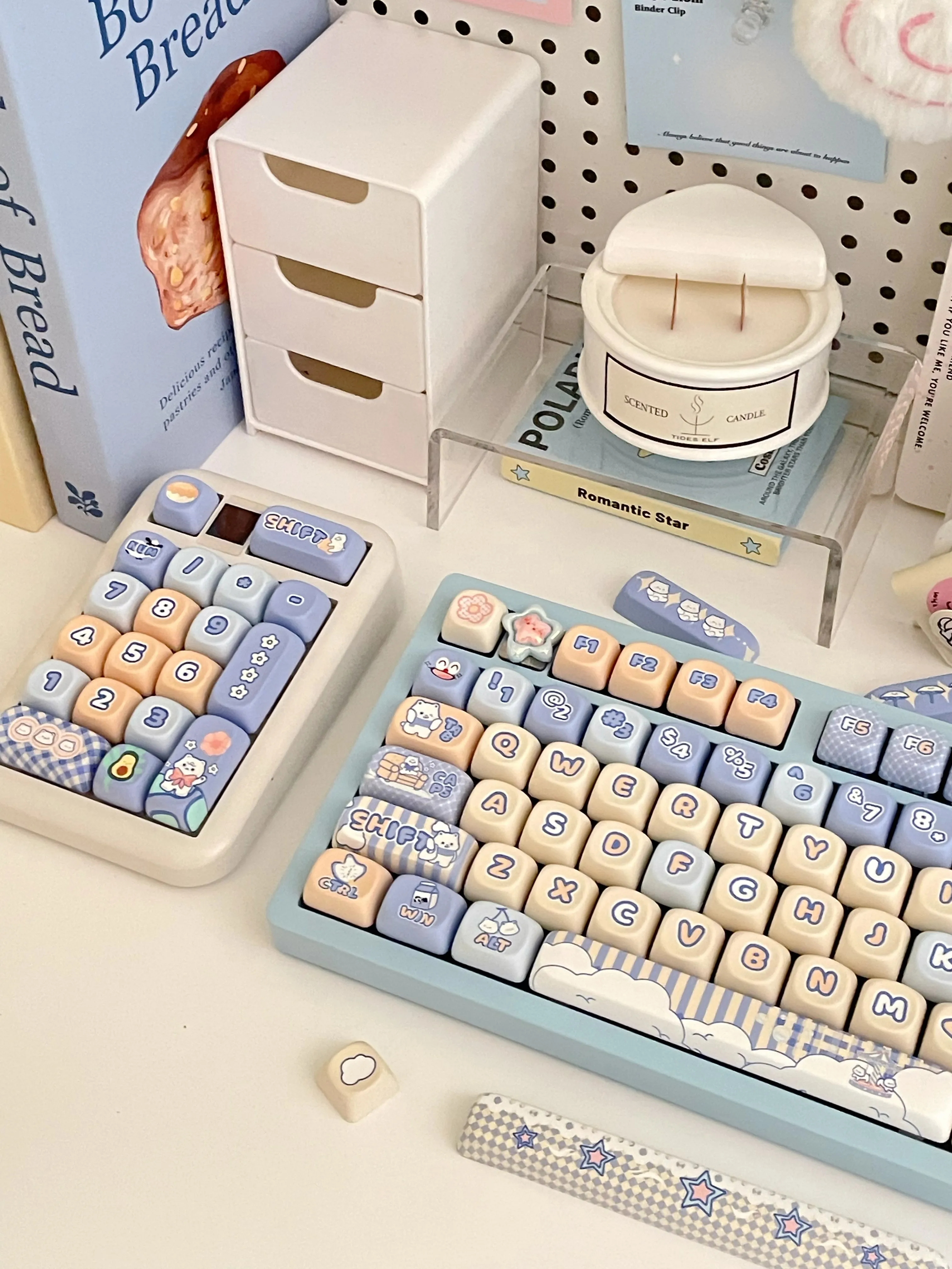 Moa Little White Bear Keycap 141 Key Pbt Cute Mechanical Keyboard Keycap Cute White Blue Round For87/98/104/108 Keyboard Keycaps