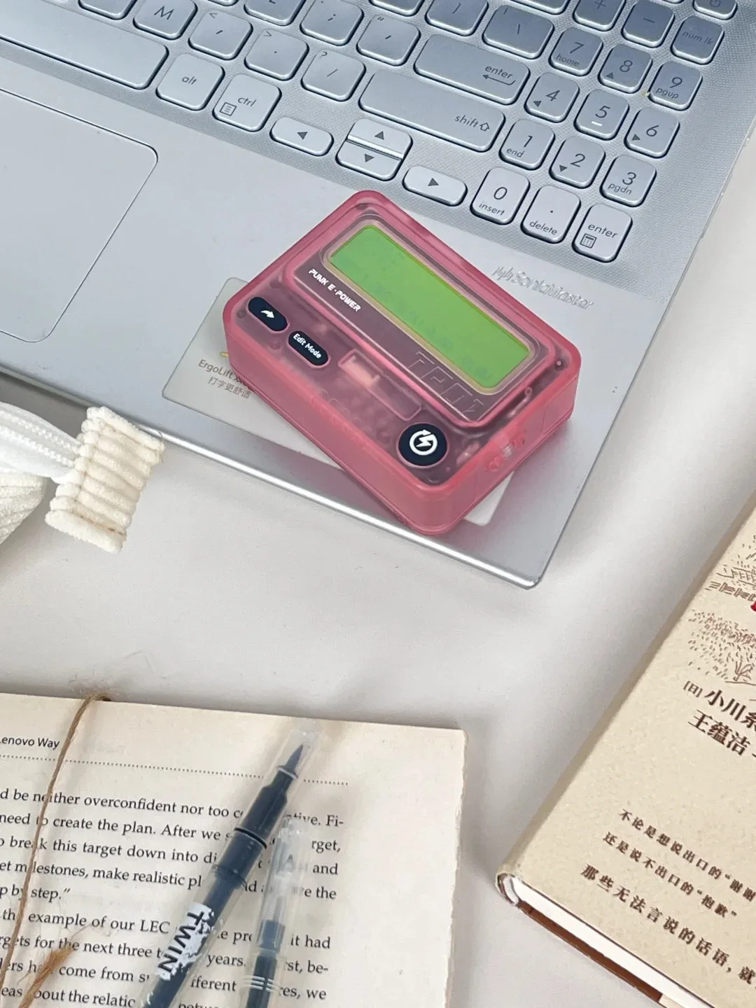 TROZK BB Beeper Mobile Power Bank Starlight สีชมพูโปร่งใส 10000 mAh Retro BP ออกแบบเครื่อง PD30W Fast CHARGING Power Supply