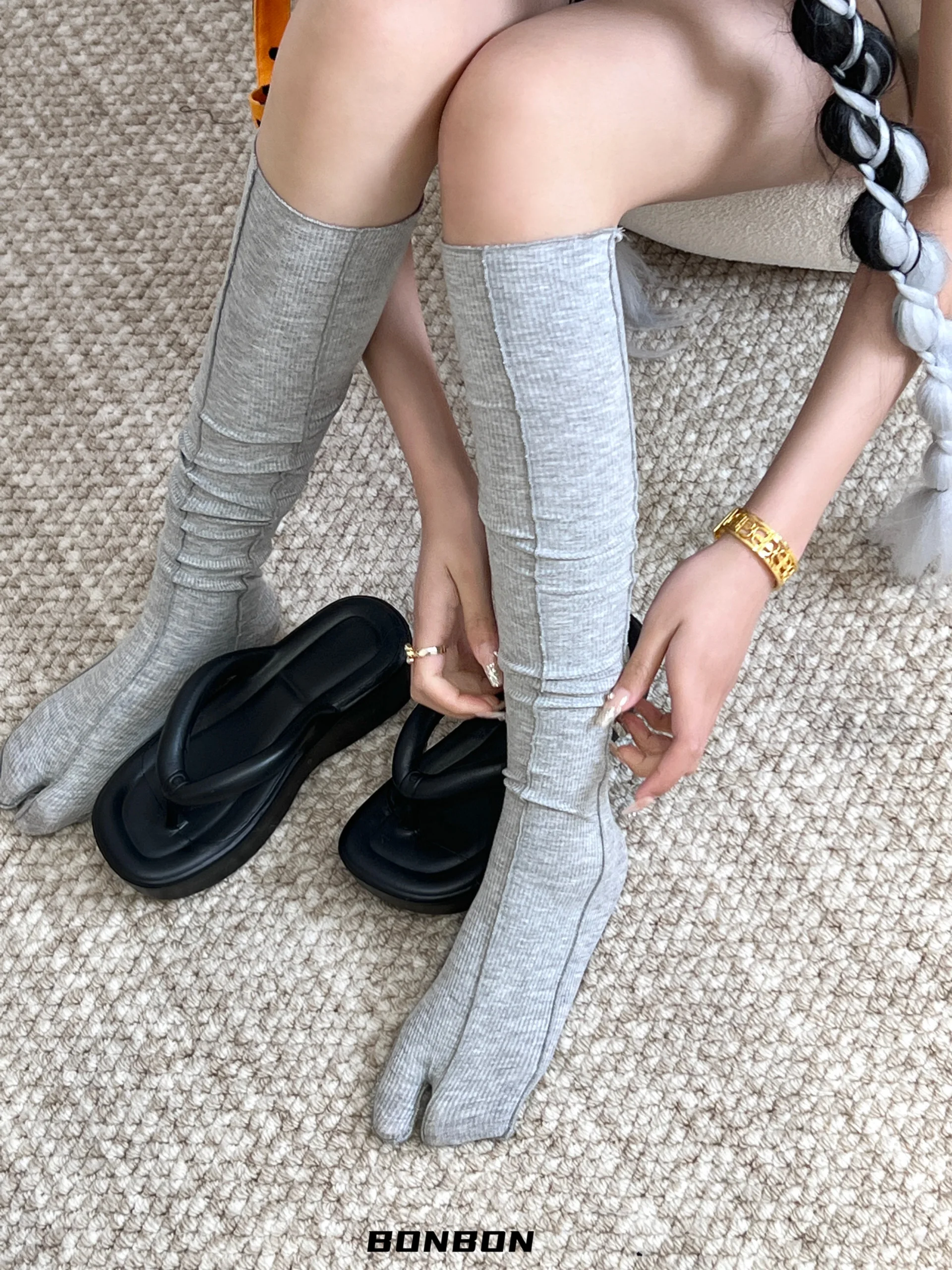 

Stockings Women's Short Vertical Line Gray Socks Fashionable Mid-Calf Knee Socks Leg Shaping Four Seasons Universal Basic Color