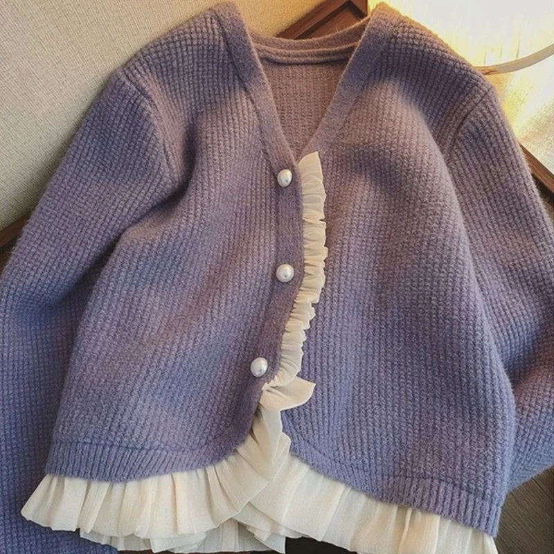 女性のエレガントなレースパッチワークカーディガンコートフレンチパールボタンショートセーターカーディガン秋ファッションストリートウェアVネックセーター