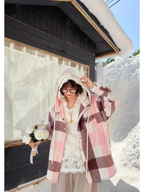 

Утепленная куртка оверсайз с капюшоном для полных женщин, розовая, из полиэстера, повседневная, ветрозащитная, средней длины