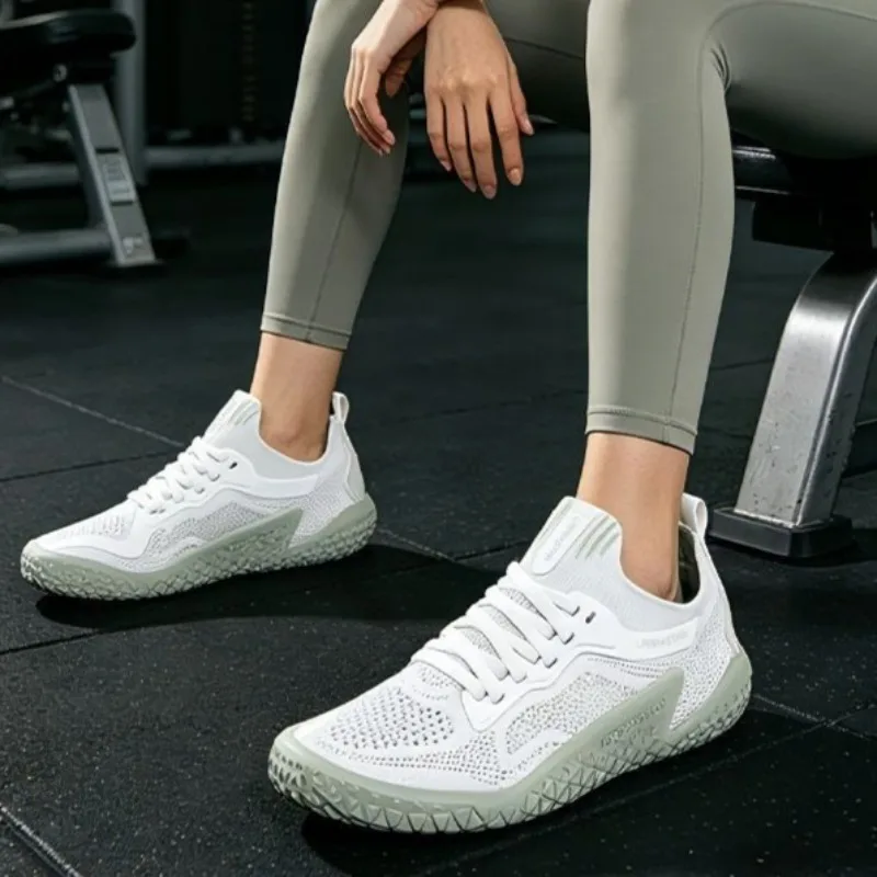 New Trend Squatting Shoes Breathable Weight Lifting training Anti-Slip Squat Hard Pull Shoes Women Top Quality Fitness Yoga Shoe