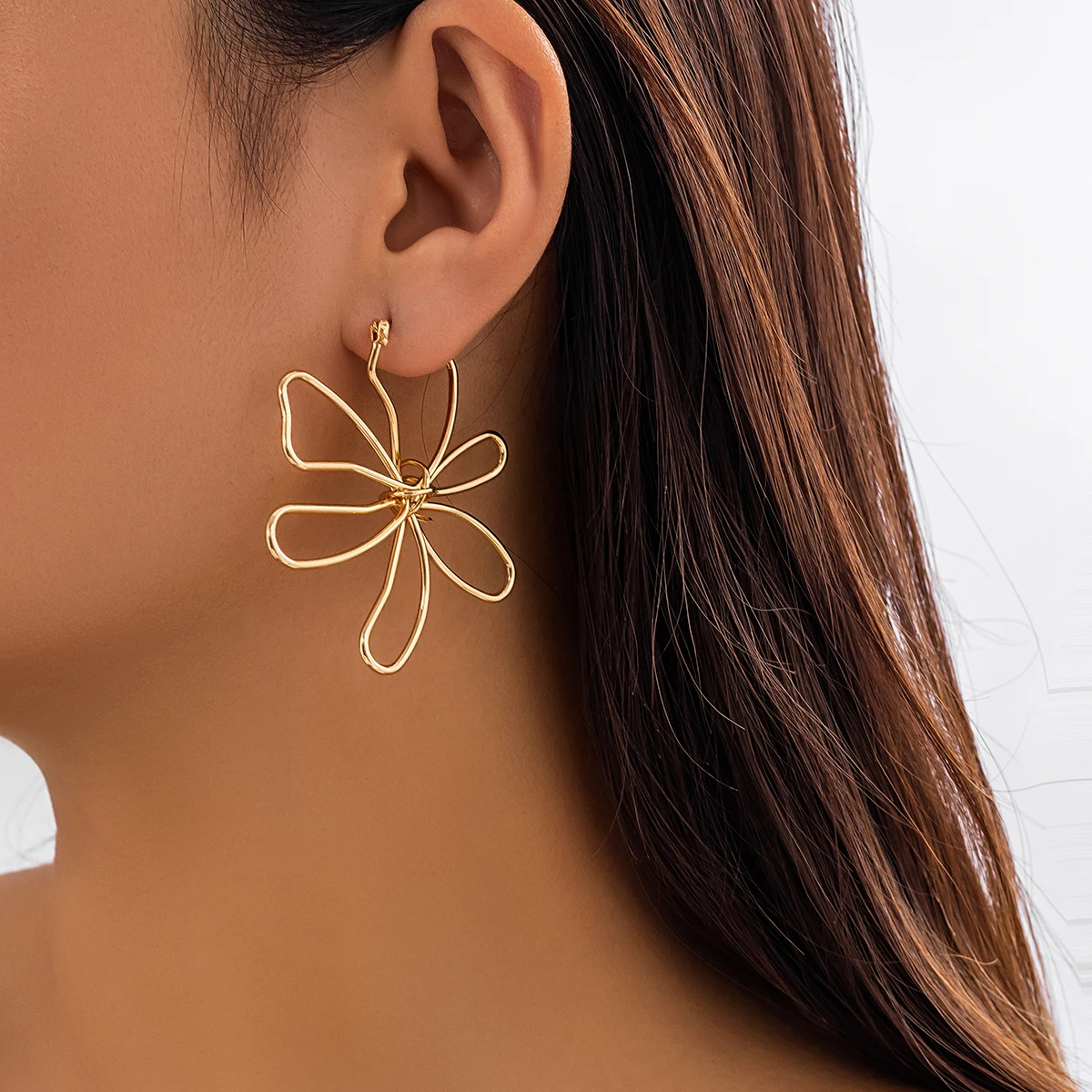 IngeSight.Z Vintage Gold Color Metal Hollow out Big Flower Stud Earrings for Women Simple Geometric Earrings Party Gift 2023 New