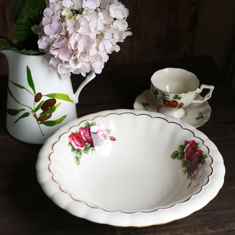 

European cream colored ceramic rose gold edge wavy flanging big bowl/salad bowl/dish