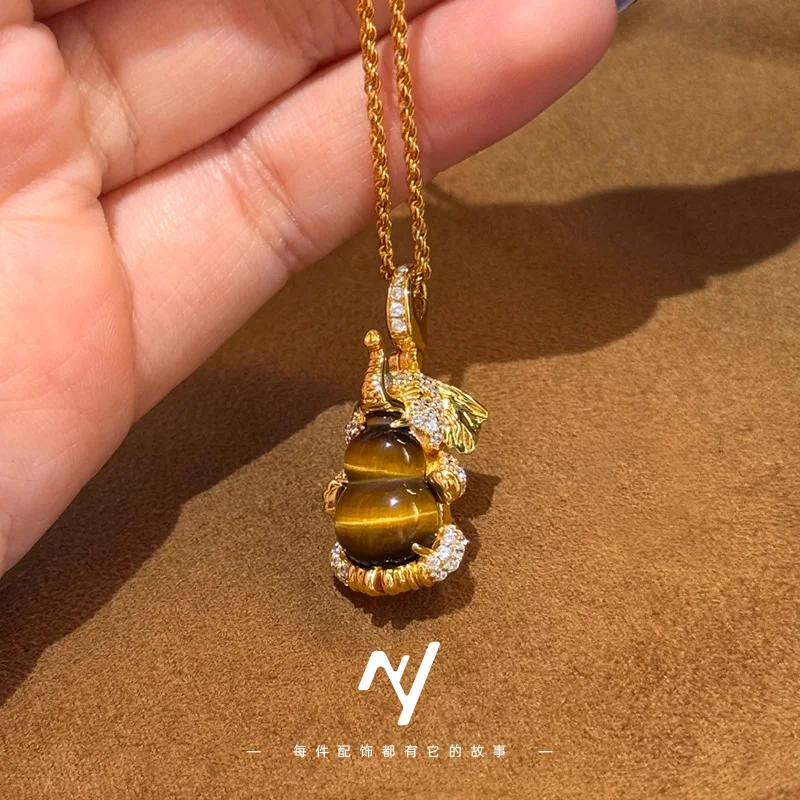 Light luxury design 9999 24K Real Gold Lucky Elephant Fulu Tiger Eye Stone Gourd Little Elephant Pendant Necklace