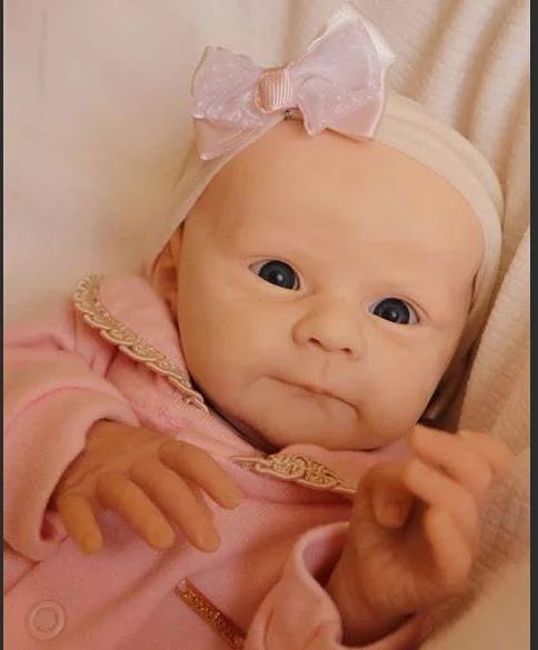 NPK 18-Zoll-Reborn-Puppenbausatz Ayla DIY unvollendete unbemalte Neugeborene Größe mit Stoffkörper für Sammler und Bastler