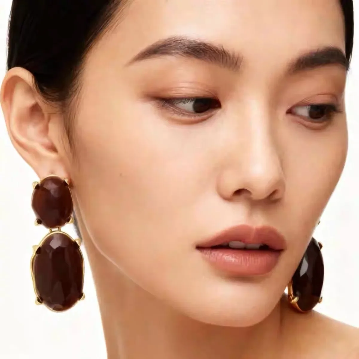 

Hot Europe Designer Brand Red Green Earrings Ear Clip Women Top Quality Luxury Jewelry Trend