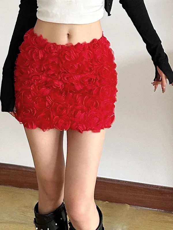 Seksowna czerwona spódnica z niskim stanem, zdobiona kwiatami 3D, uliczna spódnica w kształcie litery A, mieszanka poliestru i spandexu, spódnica ort.