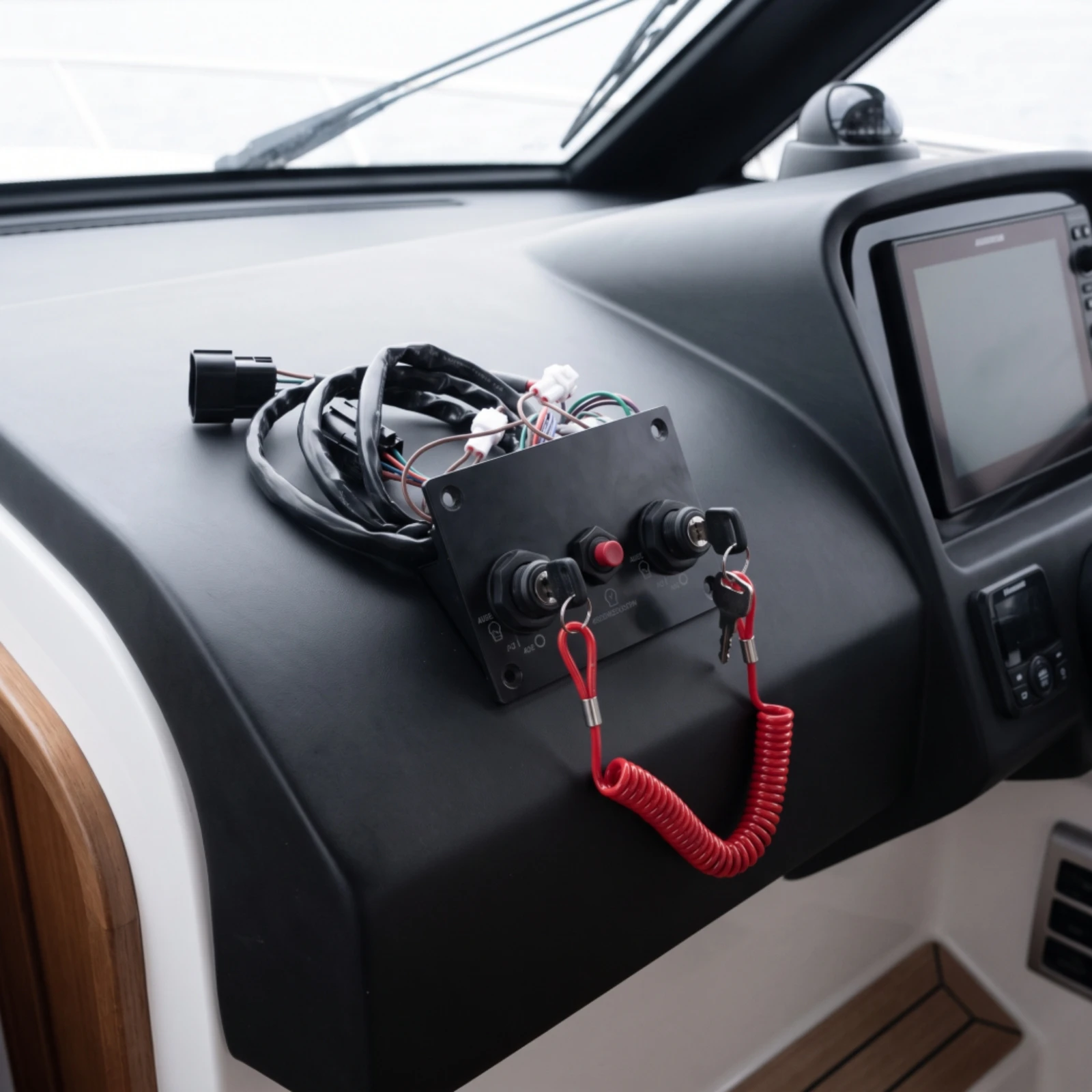 Outboard Control Panel Plug-and-Play Marine Switch Panel with Wiring Harness Easy to Install Dustproof for Boat Owners, Boats