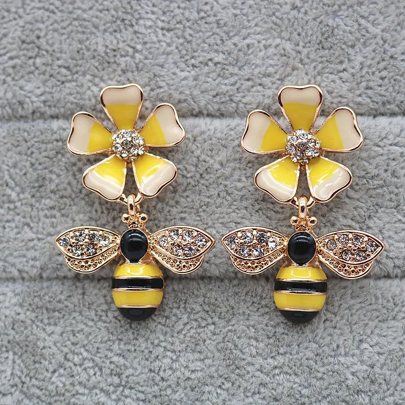 Y2K Jewelry Accessories Girls Fashion Cute Black Yellow Enamel Daisy Flower Floral Bumble Bee Drop Earrings with Rhinestone