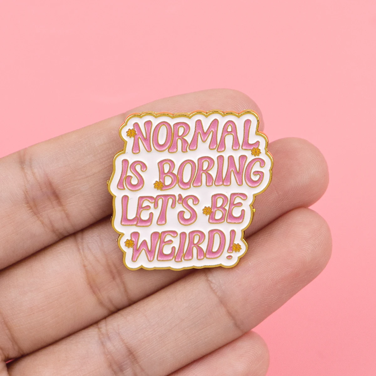 I'M THIS OLD Retro Quote Enamel Pins Funny Phrase Brooch Lapel Pin Badge on Backpack Clothing Accessories Fashion Jewelry Gifts