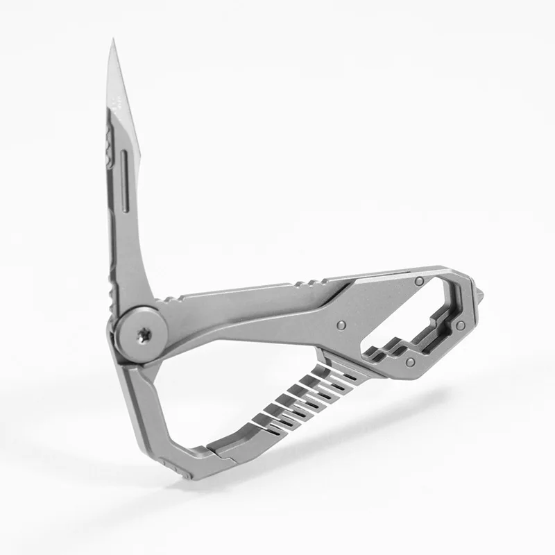 

Titanium alloy buckle men's waist hanging simple personality car keychain women's key pendant Feige